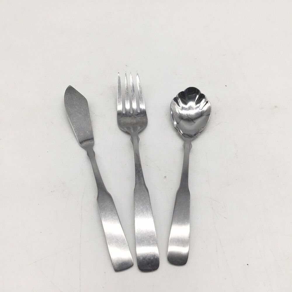 Boston Common Rogers Bros Flatware Salad Fork Butter Knife Shell Sugar Spoon Lot